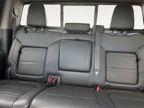 Used 2022 GMC Sierra 2500 Denali w/ Denali Ultimate Package AWD/4WD image 13