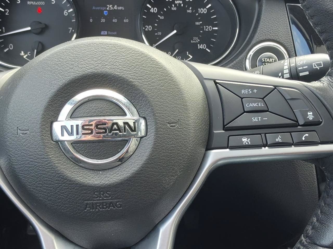 Used 2018 Nissan Rogue SL w/ Premium Package AWD/4WD image 33