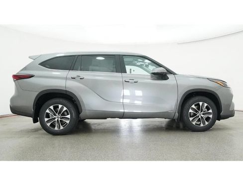 New 2026 Toyota Highlander XLE AWD/4WD image 27