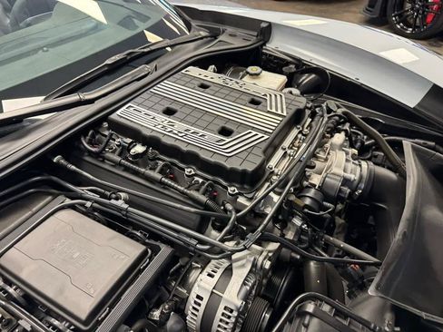Used 2018 Chevrolet Corvette Z06 w/ Carbon 65 Edition RWD image 22
