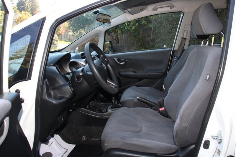 Used 2011 Honda Fit image 5