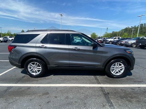 New 2026 Ford Explorer Active image 8