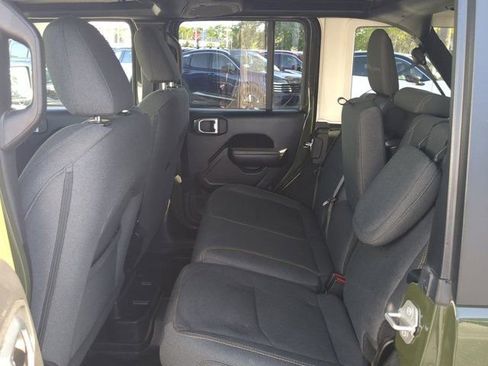 Used 2024 Jeep Wrangler Unlimited AWD/4WD image 13