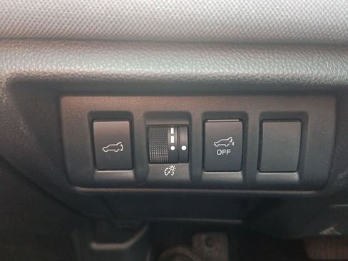 Used 2025 Subaru Outback Premium image 20