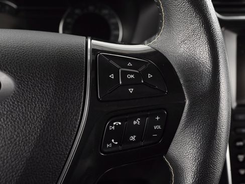 Used 2019 Ford Explorer Platinum image 16