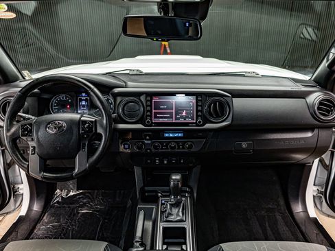 Used 2023 Toyota Tacoma TRD Sport image 19