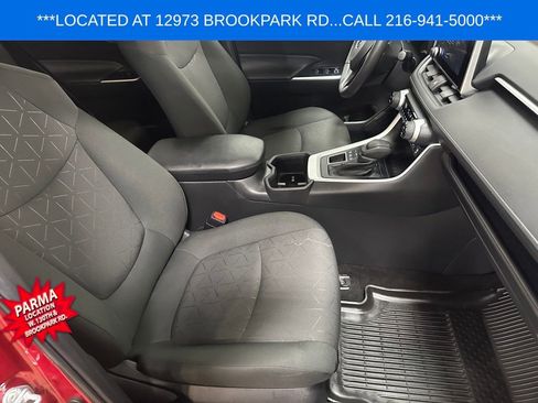 Used 2024 Toyota RAV4 XLE w/ Convenience Package image 24