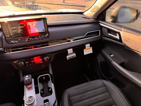 New 2026 Mitsubishi Outlander AWD image 27