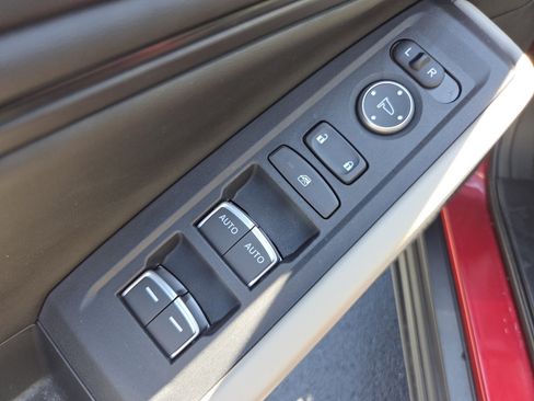 Certified 2025 Honda Accord SE image 28