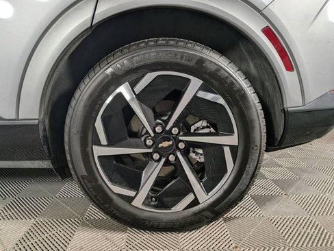 Certified 2025 Chevrolet Equinox EV LT w/ Convenience Package image 16