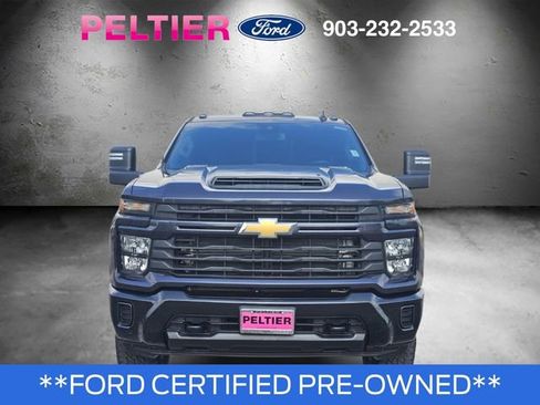 Used 2024 Chevrolet Silverado 2500 Custom w/ Custom Value Package AWD/4WD image 2