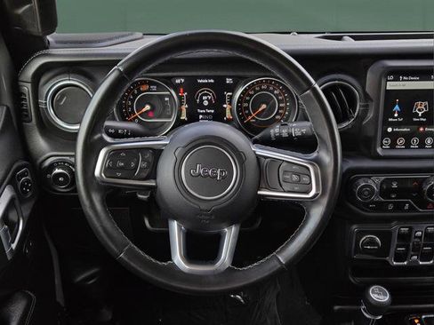 Used 2019 Jeep Wrangler Unlimited Sahara image 29