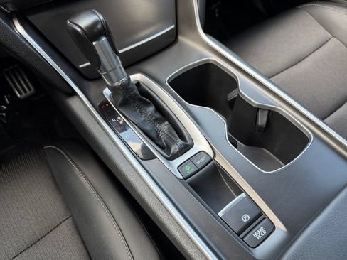 Used 2018 Honda Accord Sport image 28