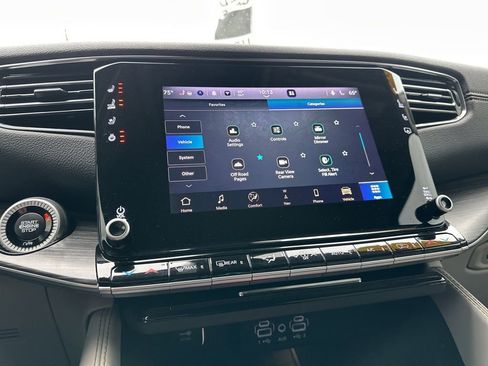 Used 2023 Jeep Wagoneer Series III w/ Preferred Equipment Group image 60