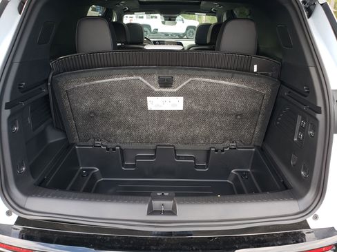 New 2026 Chevrolet Traverse High Country w/ LPO, Floor Liner Package image 11