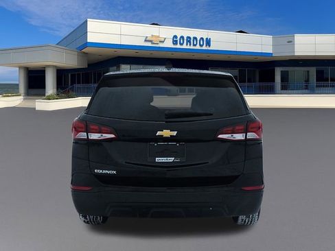 Used 2023 Chevrolet Equinox LS w/ LS Convenience Package image 4