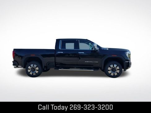 New 2026 GMC Sierra 2500 Denali w/ Denali Reserve Package image 9