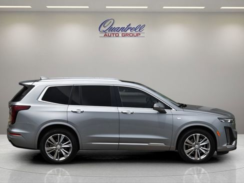 Used 2024 Cadillac XT6 Premium Luxury FWD image 3
