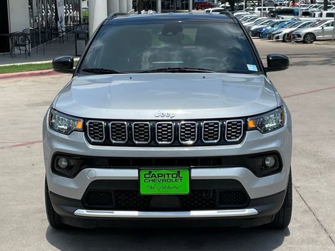 Used 2025 Jeep Compass Limited AWD/4WD image 7