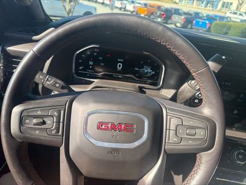 Used 2024 GMC Sierra 2500 AT4X image 32