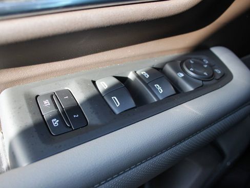 Used 2021 GMC Yukon XL SLT image 14