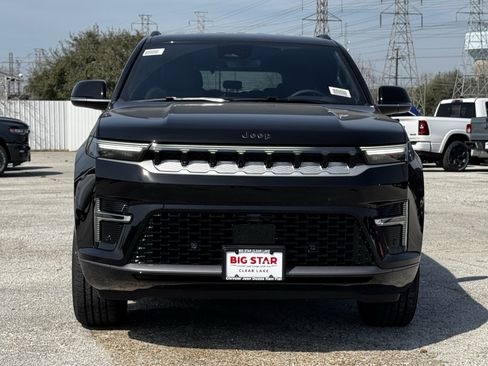 New 2026 Jeep Grand Wagoneer image 3