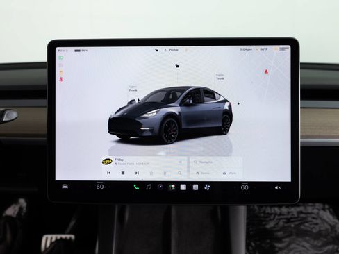 Used 2023 Tesla Model Y Long Range AWD/4WD image 31