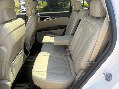 Used 2017 Lincoln MKX Select w/ Lincoln MKX Climate Package AWD/4WD image 28