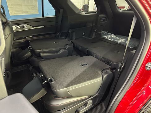 New 2026 Ford Explorer ST image 37