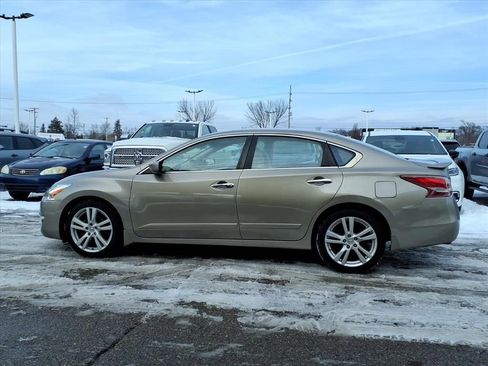 Used 2013 Nissan Altima 3.5 S image 7