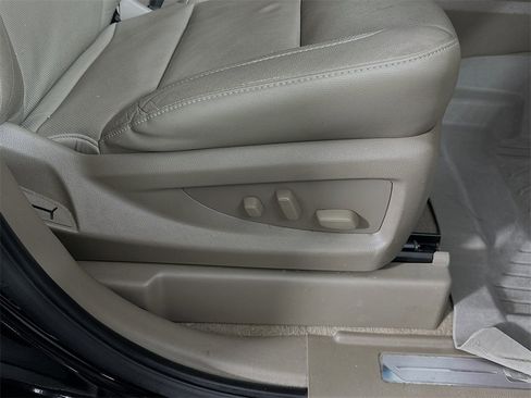 Used 2019 GMC Yukon XL SLT w/ Open Road Package image 24