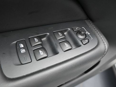 Used 2023 Volvo XC60 B5 Plus w/ Climate Package AWD/4WD image 11