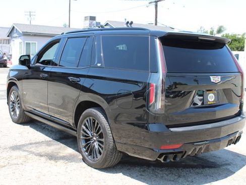 Used 2023 Cadillac Escalade V AWD/4WD image 6