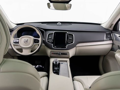 Used 2024 Volvo XC90 T8 Ultimate w/ Lounge Package AWD/4WD image 10