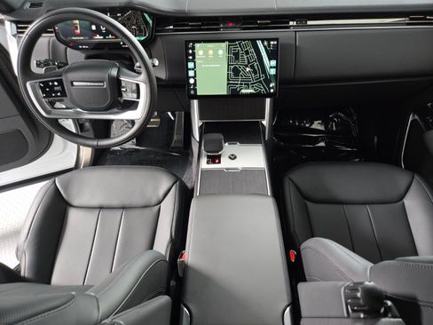 New 2026 Land Rover Range Rover Long Wheelbase SE image 4