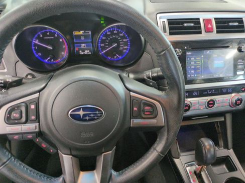Used 2017 Subaru Legacy 2.5i Premium AWD/4WD image 5