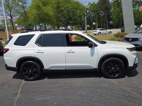 Used 2025 Honda Pilot Black Edition image 35