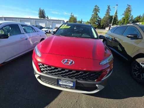Used 2022 Hyundai Kona SEL AWD/4WD image 8