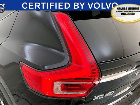 Certified 2025 Volvo XC40 B5 Plus image 41