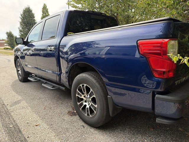 Used 2021 Nissan Titan SV w/ SV Convenience Package AWD/4WD image 7