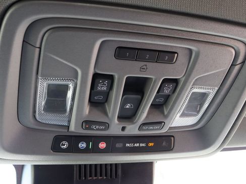 Used 2025 Chevrolet Silverado 1500 LT Trail Boss w/ LT Trail Boss Premium Package AWD/4WD image 29