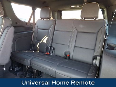 Used 2025 Chevrolet Suburban Premier image 15