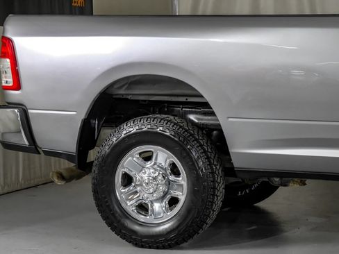 Used 2022 RAM 2500 Big Horn AWD/4WD image 6