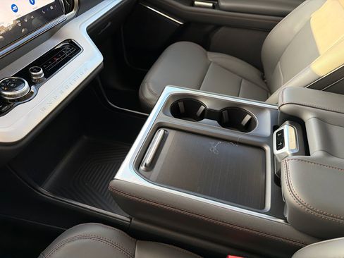 New 2025 Ford Expedition Max Active AWD/4WD image 30