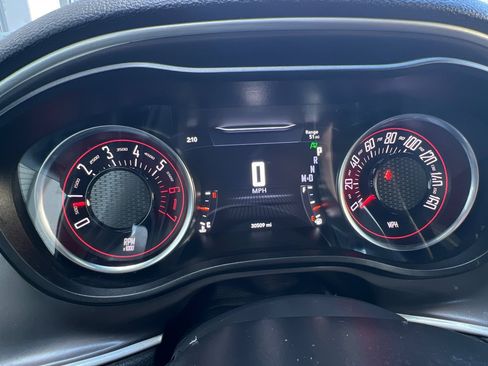 Used 2022 Dodge Challenger R/T image 39