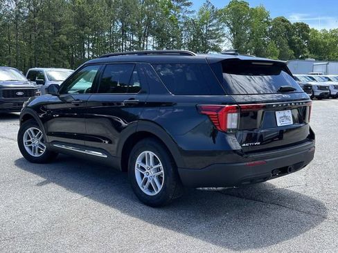 New 2025 Ford Explorer Active image 24