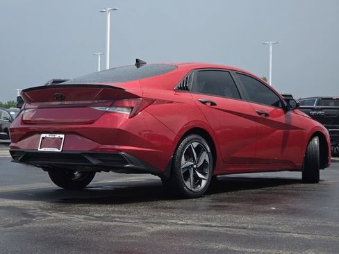 Used 2023 Hyundai Elantra SEL w/ Convenience Package FWD image 17