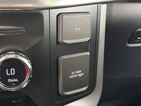 Used 2021 Ford F150 Lariat image 31