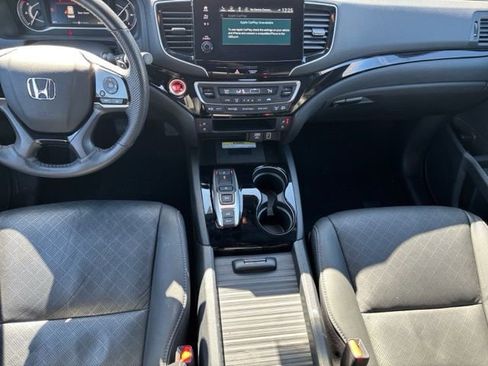 Used 2023 Honda Passport Elite image 18