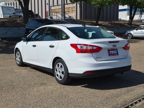 Used 2014 Ford Focus S FWD image 8